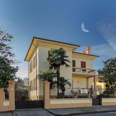 Il Giardino Del Pettirosso Hotel Lucca Exterior photo