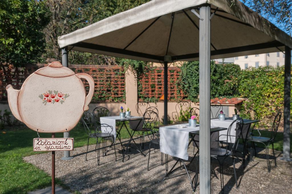 Il Giardino Del Pettirosso Hotel Lucca Exterior photo