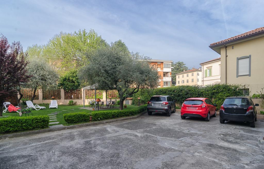 Il Giardino Del Pettirosso Hotel Lucca Exterior photo